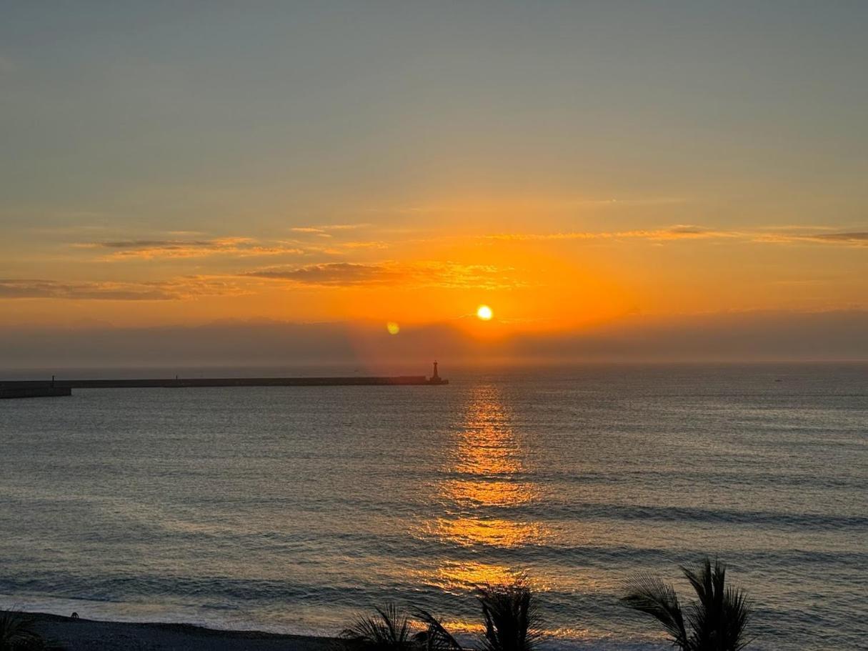 Before Sunrise Seaview B&B Hualien City Exterior foto